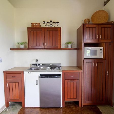 Almond Tree Hotel Resort Corozal Ngoại thất bức ảnh