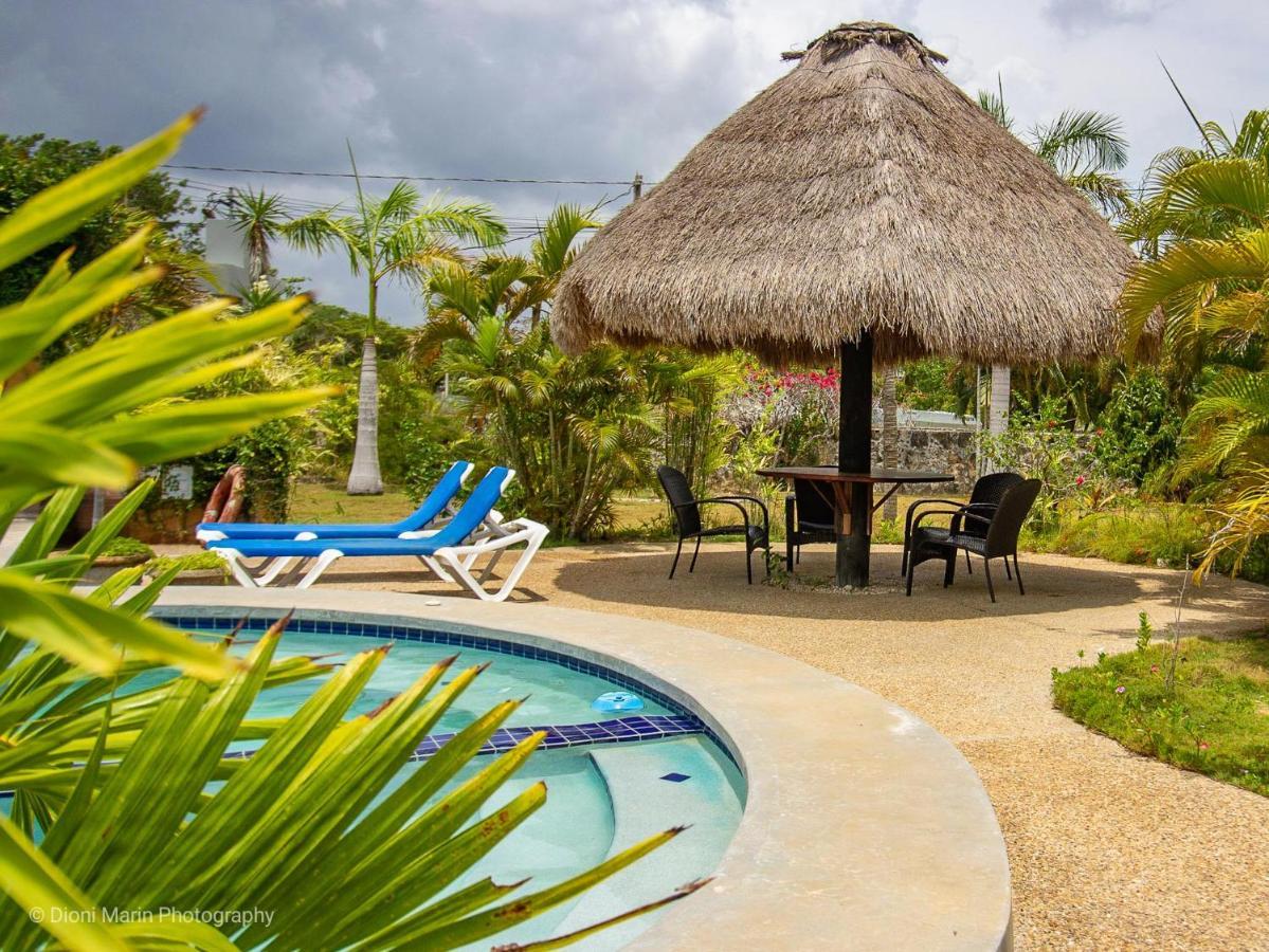 Almond Tree Hotel Resort Corozal Ngoại thất bức ảnh