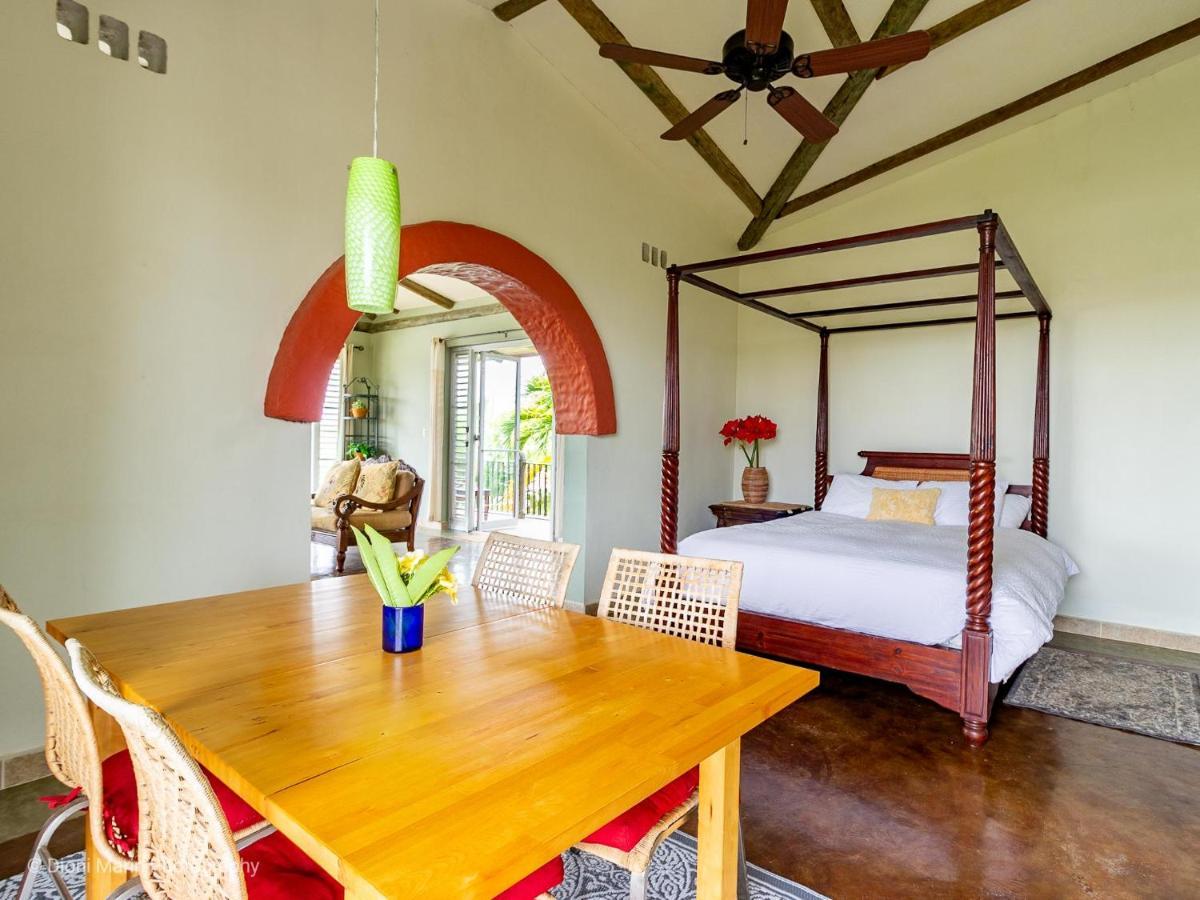 Almond Tree Hotel Resort Corozal Ngoại thất bức ảnh