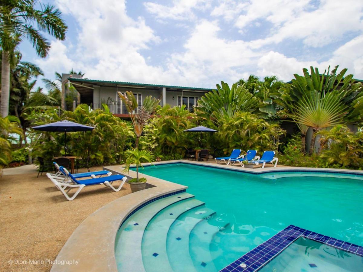 Almond Tree Hotel Resort Corozal Ngoại thất bức ảnh