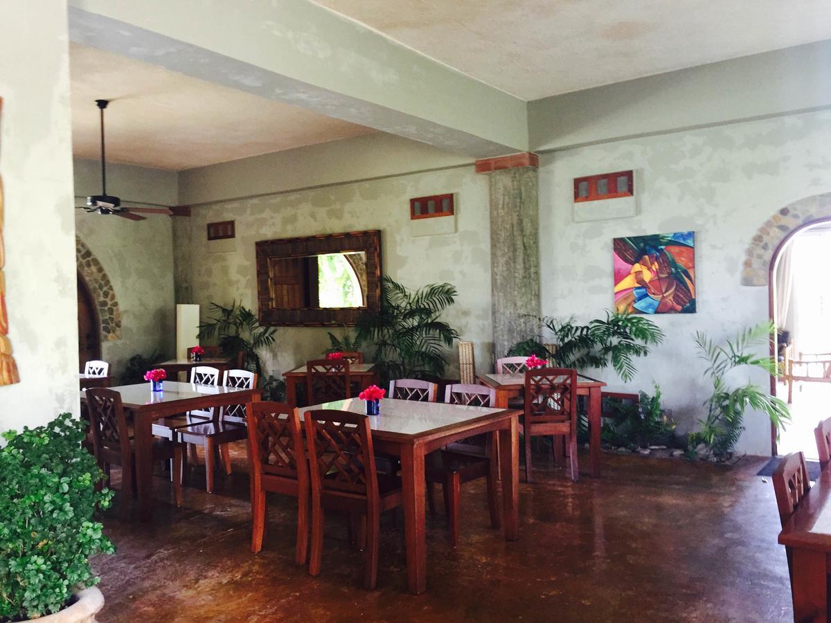 Almond Tree Hotel Resort Corozal Ngoại thất bức ảnh