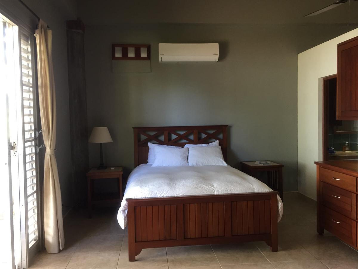 Almond Tree Hotel Resort Corozal Ngoại thất bức ảnh