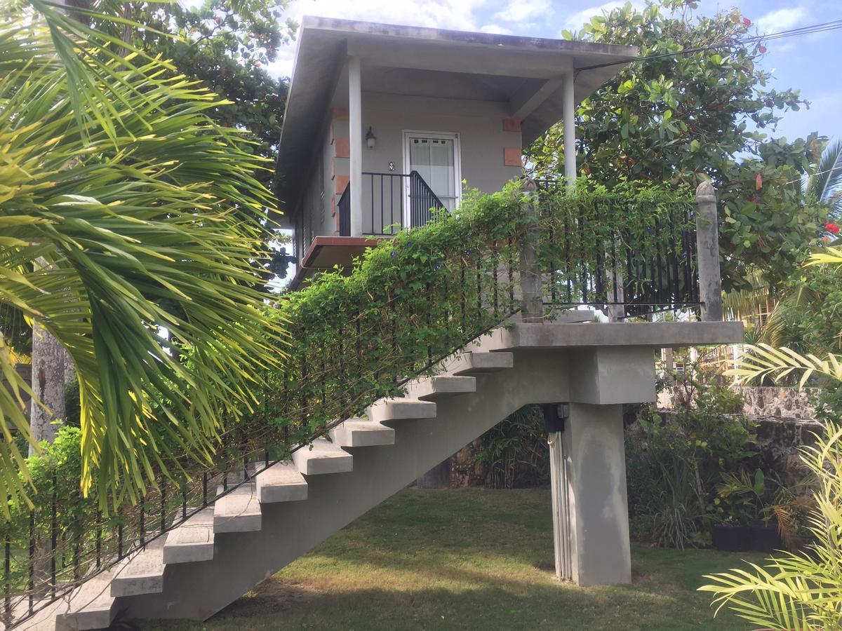 Almond Tree Hotel Resort Corozal Ngoại thất bức ảnh
