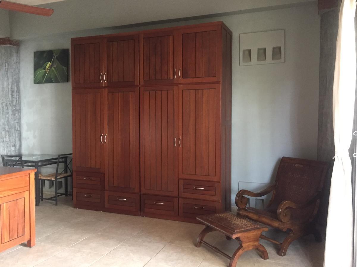Almond Tree Hotel Resort Corozal Ngoại thất bức ảnh