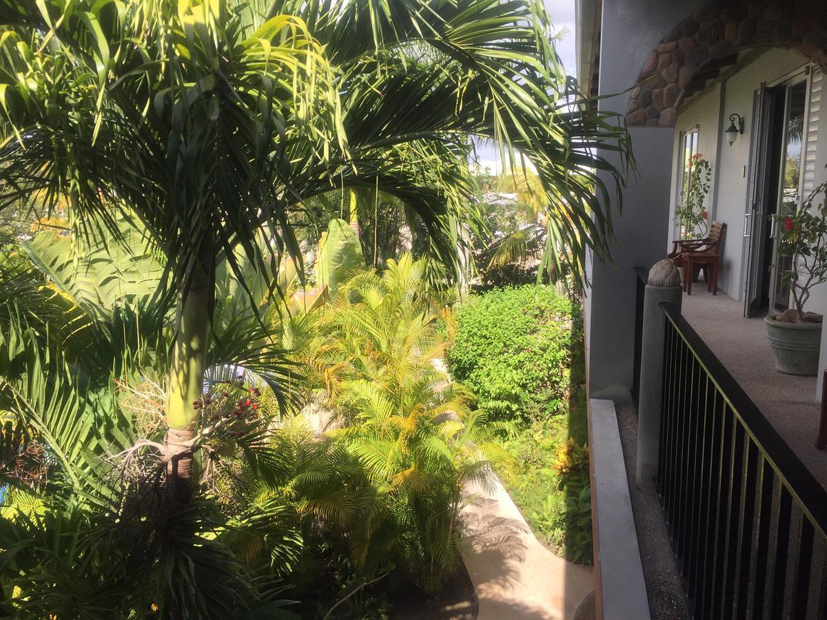 Almond Tree Hotel Resort Corozal Ngoại thất bức ảnh