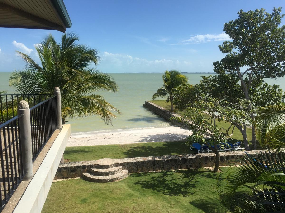 Almond Tree Hotel Resort Corozal Ngoại thất bức ảnh
